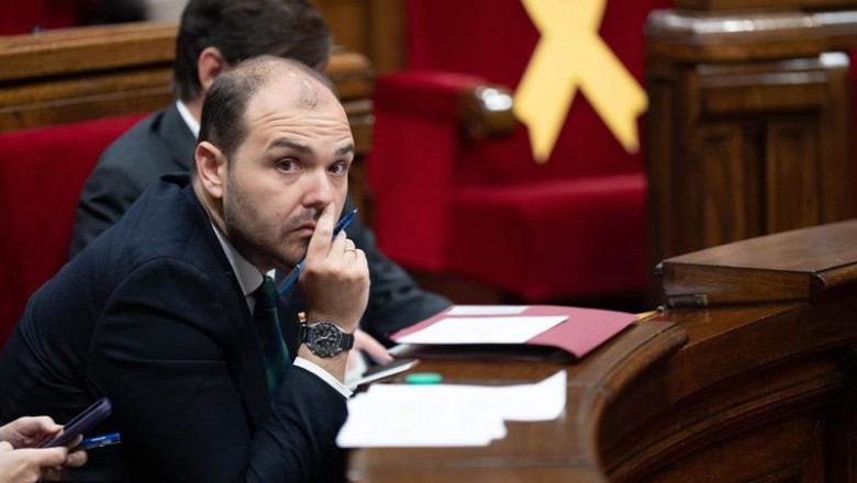 Archivo - El conseller de Presidencia, Albert Dalmau, durante una sesión de control al Govern de la Generalitat de Catalunya en el Parlament, a 9 de abril de 2025, en Barcelona (España). | David Zorrakino - Europa Press - Archivo ep archivo el conseller de presidencia albert dalmau durante una sesion de control al govern de la