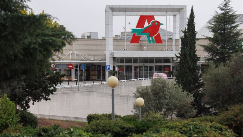 ep archivo fachada del supermercado del alcampo ep archivo fachada del supermercado del alcampo