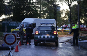 ep archivo   limpieza de los vehiculos de los agents rurals de la generalitat en la sierra de
