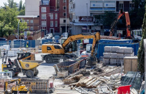 ep archivo   maquinas excavadoras en una obra de la zona de ventas a 26 de septiembre de 2025 en