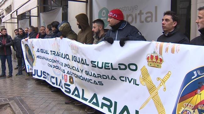 Concentración de JUSAPOL a las puertas del ministerio del Interior | EUROPA PRESS - Archivo ep concentracionjusapollas puertasministeriointerior