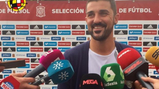 ep david villasu llegadala concentracionla seleccion espanola