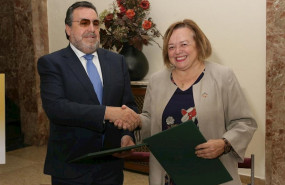 ep el presidente de fundacion once y de grupo social once miguel carballeda y la presidenta del csic