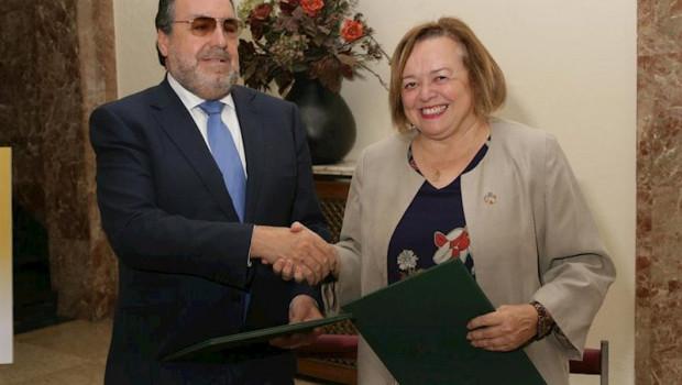ep el presidente de fundacion once y de grupo social once miguel carballeda y la presidenta del csic