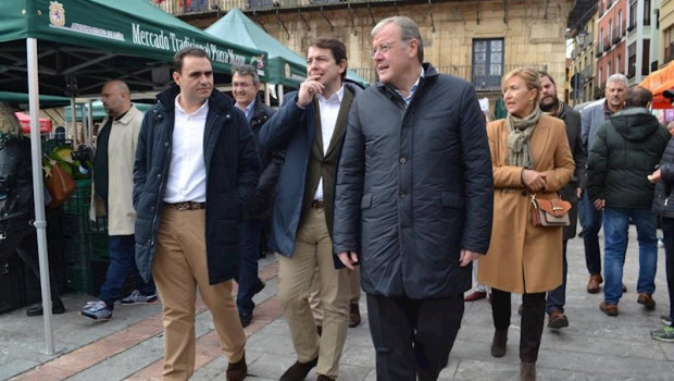 ep el presidente del pp en castilla y leon alfonso fernandez manueco junto al candidato al congreso