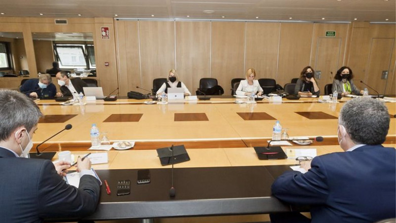 El secretario de Estado de la Seguridad Social y Pensiones, Israel Arroyo, durante la reunión mantenida con los agentes sociales y los representantes de las principales organizaciones de autónomos. | MINISTERIO DE INCLUSIÓN ep el secretario de estado de la seguridad social y pensiones israel arroyo durante la reunion