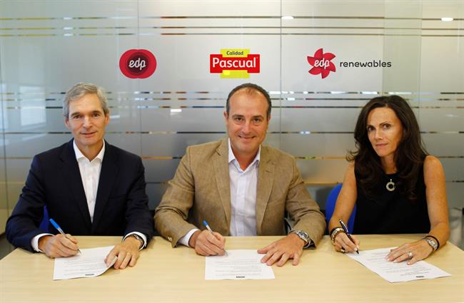 Firma del acuerdo de compraventa de electricidad de EDP y Calidad Pascual | EDP ep firmaacuerdocompraventaelectricidadedpcalidad pascual