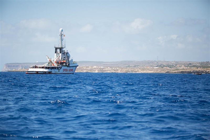 ep handout - 16 august 2019 italy lampedusa rescue ship open arms of the aid organisation proactiva open arms sails in front of the italian coast photo friedrich bungertseawatchdpa - achtung nur zur redaktionellen verwendung und nur mit vollstndi