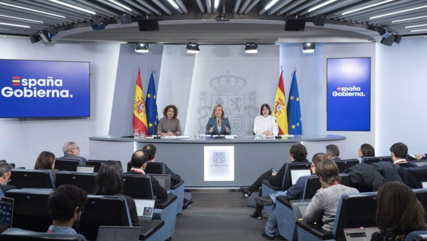 ep i d la vicepresidenta cuarta y ministra de hacienda y funcion publica maria jesus montero la