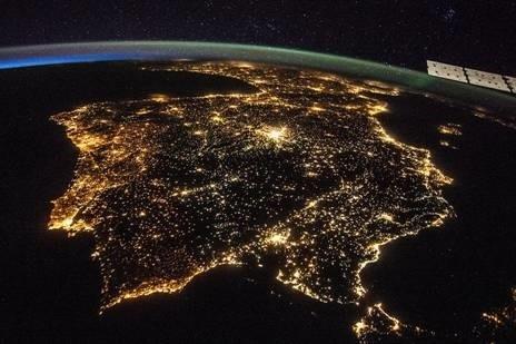 ep imagenla iluminacion nocturnala peninsula iberica tomadala iss