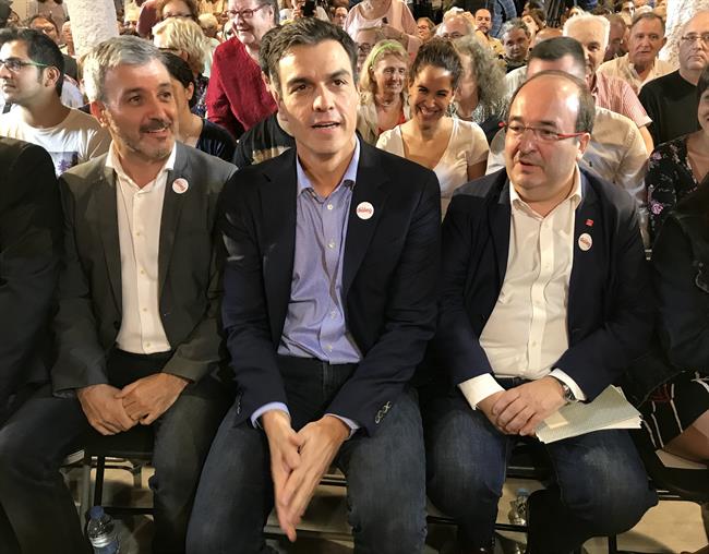 Jaume Collboni (PSC), Pedro Sánchez (PSOE) y Miquel Iceta (PSC) | EUROPA PRESS ep jaume collboni psc pedro sanchez psoe y miquel iceta psc