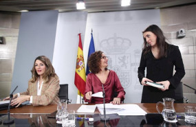 ep la ministra portavoz y de hacienda maria jesus montero y la ministra de igualdad irene montero al