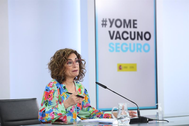 Montero asegura que el relevo en Indra de Abril-Martorell no tiene lecturas políticas