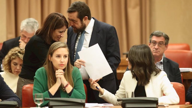 ep la portavoz del grupo socialista en el congreso adriana lastra habla con ines arrimadas y miguel