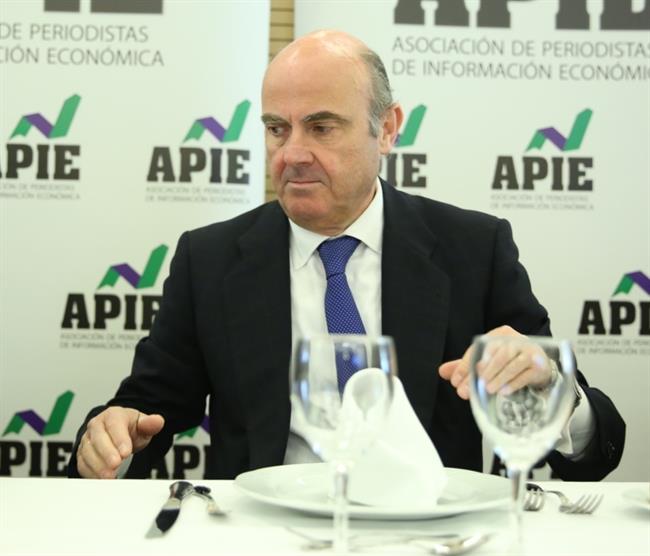 Luis de Guindos participa en el Curso de Economía para Periodistas | EUROPA PRESS ep luisguindos participacursoeconomiaperiodistas 20170313181902