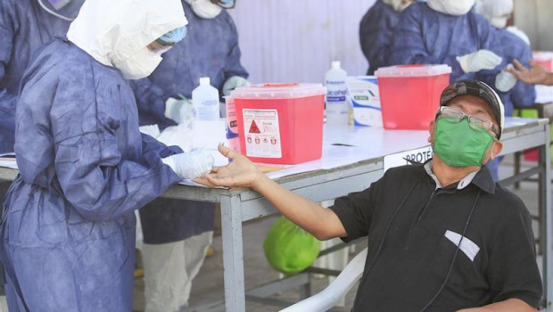 ep personal sanitario durante la pandemia de coronavirus en peru