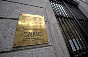ep placa identificativa en el edificio de la comision nacional de los mercados y la competencia cnmc