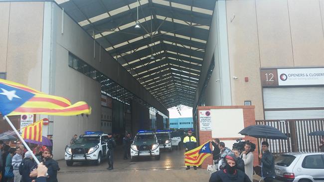 Registro en una imprenta de sant Feliu por el 1-O | EUROPA PRESS ep registrouna imprentasant feliu1-o