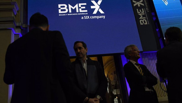 ep archivo   ambiente en el palacio de la bolsa en madrid espana