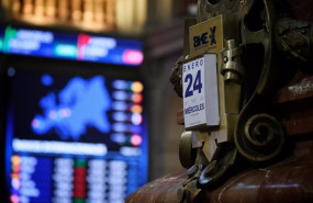ep archivo   calendario a dia 24 en el palacio de la bolsa a 24 de enero de 2024 en madrid espana