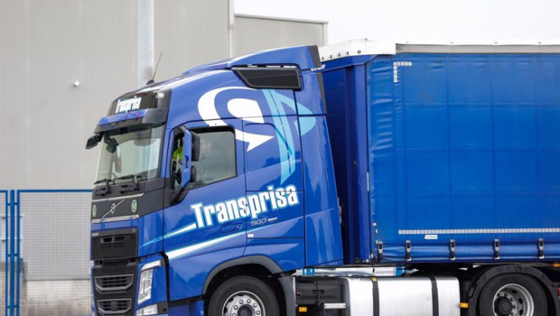 ep archivo - un camion de transprisa llega a mercamadrid