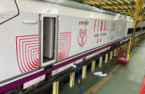 ep archivo   vinilado de una locomotora de ave con motivo de una final de la copa del rey en foto de