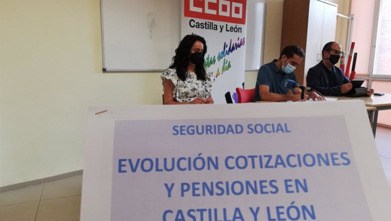Bravo, Andrés y Peral en la rueda de prensa antes de participar en la asamblea de delegados de CCOO sobre el acuerdo de pensiones | EUROPA PRESS ep bravo andres y peral en la rueda de prensa antes de participar en la asamblea de delegados de
