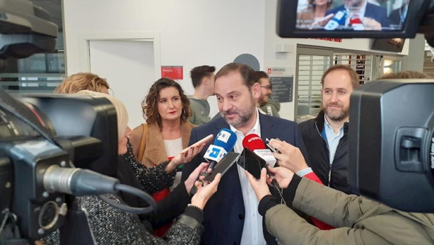 ep el ministro de fomento en funciones y cabeza de lista del psoe al congreso por valencia jose luis