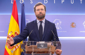 ep el portavoz parlamentario de vox ivan espinosa de los monteros responde a los medios en una rueda ep el portavoz parlamentario de vox ivan espinosa de los monteros responde a los medios en una rueda