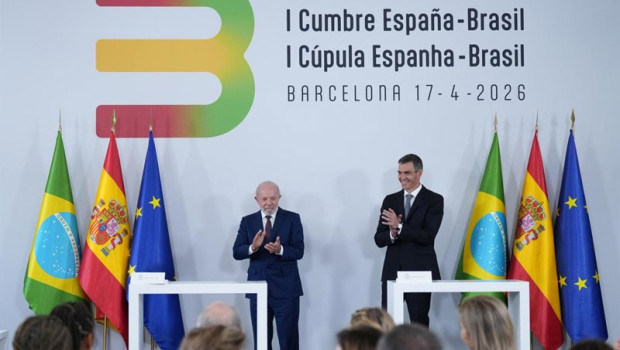 ep el presidente de espana pedro sanchez y el presidente de brasil luiz inacio lula da silva durante