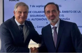 ep el presidente del race carmelo sanz y el consejero director general de santalucia andres romero