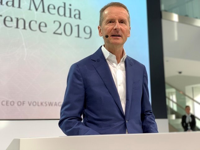 Herbert Diess, consejero delegado del grupo Volkswagen, en la conferencia anual de prensa 2019 de la compañía en Wolfsburg (Alemania) | EUROPA PRESS - Archivo ep herbert diess consejero delegado del grupo volkswagen en la conferencia anual de prensa 2019 de 20200317072904
