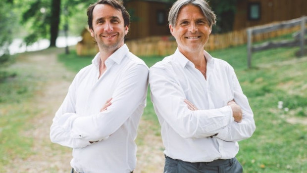 ep homeexchange adquiere a su competidor love home swap