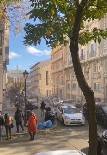 ep imagen del desprendimiento de una cornisa de un edificio en obras en el distrito madrileno de ep imagen del desprendimiento de una cornisa de un edificio en obras en el distrito madrileno de