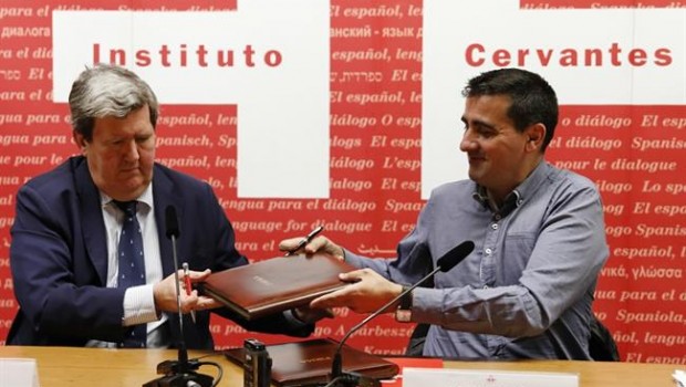 ep instituto cervantesfestivalalmagro firmanconvenio