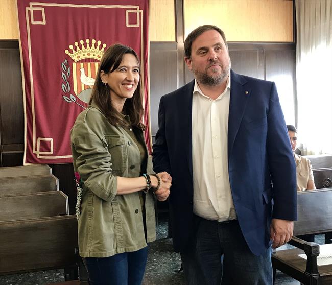 La alcaldesa Núria Parlon (PSC), el vicepte. Oriol Junqueras (ERC) | EUROPA PRESS ep la alcaldesa nuria parlon psc vicepte oriol junqueras erc