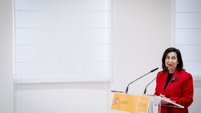 ep la ministra de defensa margarita robles preside el acto de entrega del premio soldado idoia