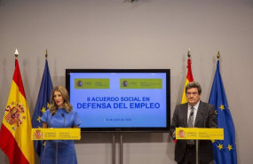 ep la ministra de trabajo yolanda diaz y el minitro de seguridad social jose luis escriva durante