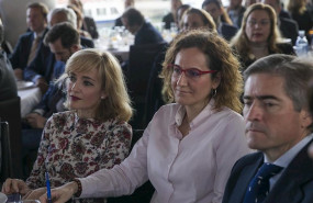 ep la secretaria general de ugt andalucia carmen castilla i junto a la secretaria general de ccoo