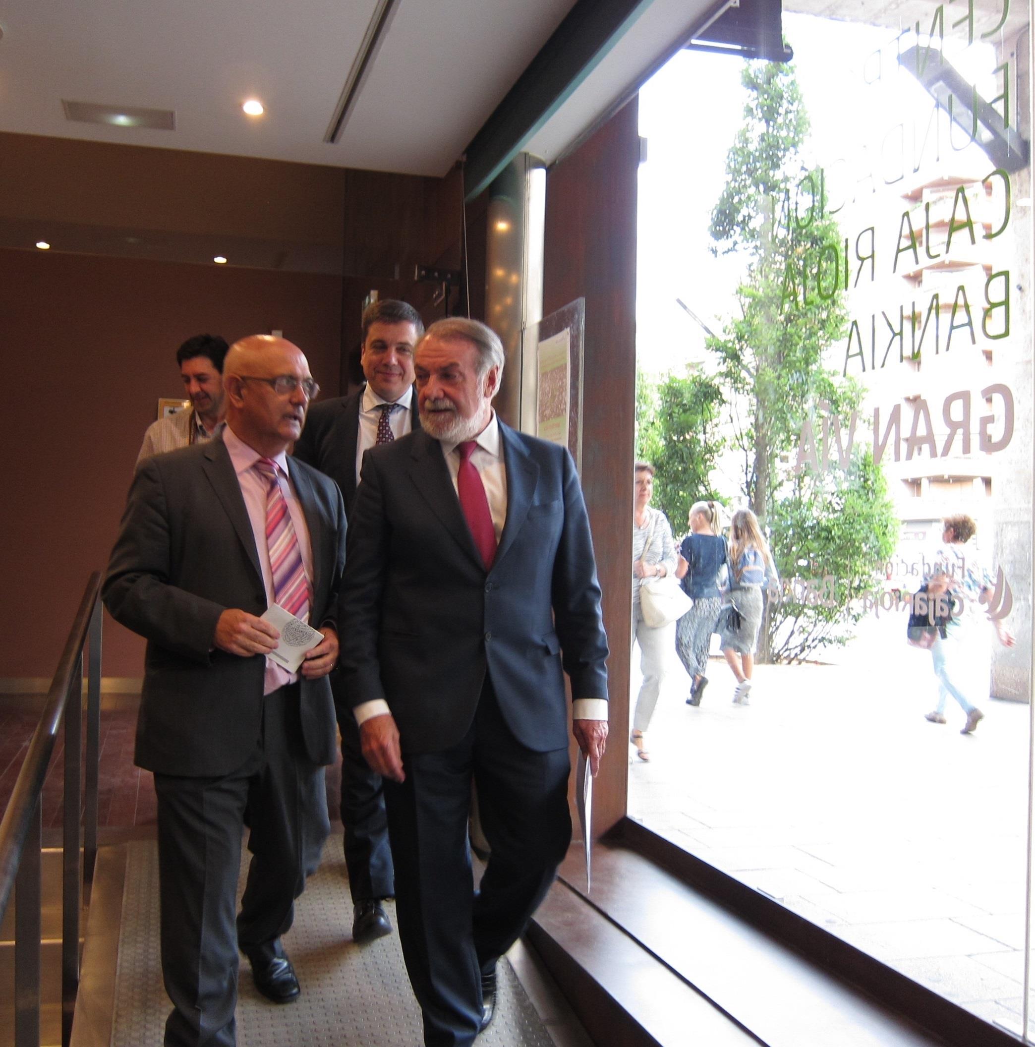 Mayor Oreja En Un Acto En Logroño | EUROPA PRESS ep mayor orejaun actologrono