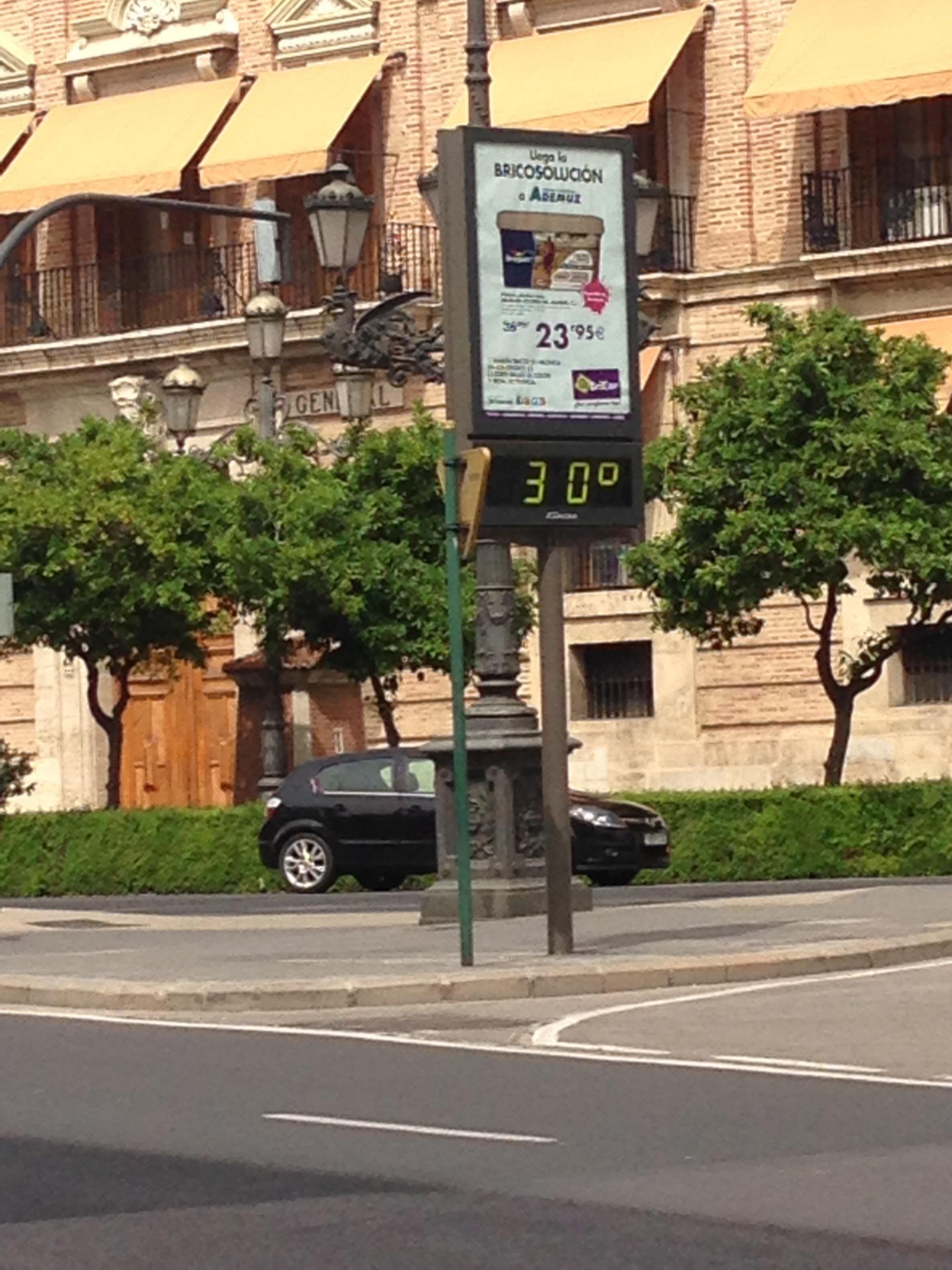 Termómetro marca 30 grados en Valencia. | EUROPA PRESS ep termometro marca 30 gradosvalencia