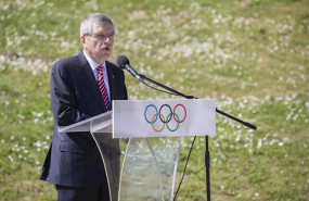 ep thomas bach durante la ceremonia de encendido de la llama olimpica en el templo de hera en
