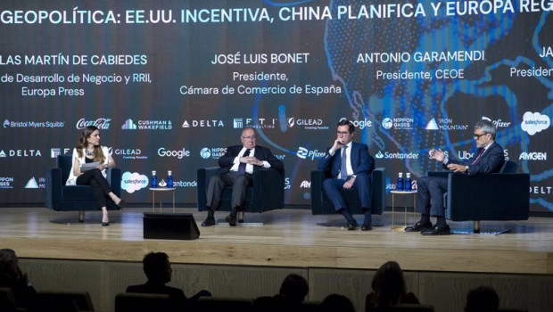 ep archivo   encuentro informativo de la amcham global trends 2024 en el auditorio el beatriz a 11