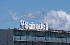 ep archivo   exterior de la sede de banco sabadell en barcelona