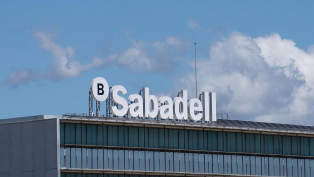 ep archivo   exterior de la sede de banco sabadell en barcelona