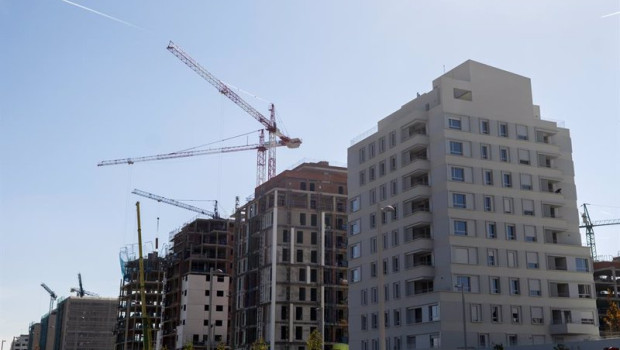 ep archivo   gruas en una zona de construccion de edificios a 27 de octubre de 2021 en madrid