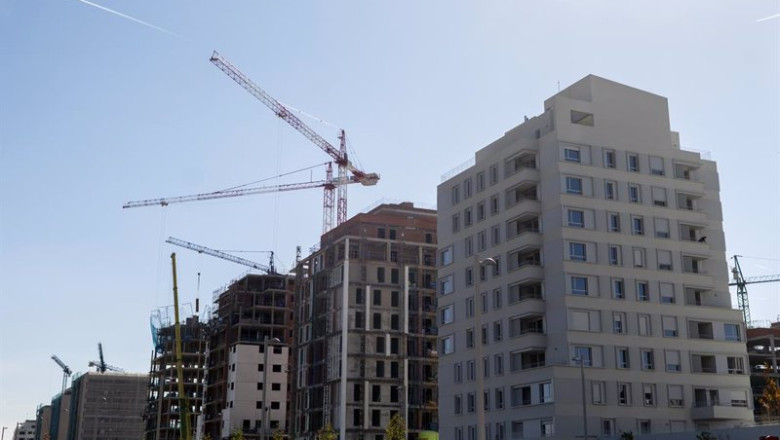 ep archivo gruas en una zona de construccion de edificios a 27 de octubre de 2021 en madrid ep archivo gruas en una zona de construccion de edificios a 27 de octubre de 2021 en madrid