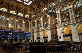 ep archivo   paneles del ibex en el palacio de la bolsa de madrid a 31 de julio de 2026 en madrid 20260909121504