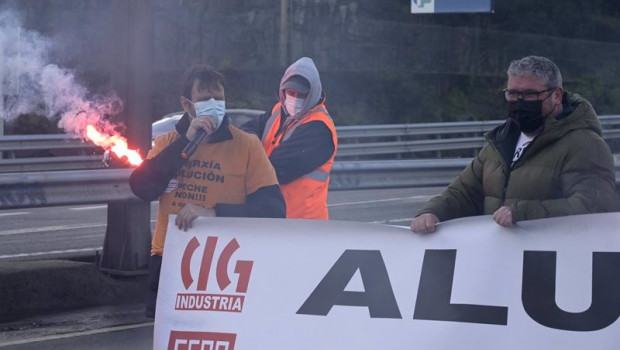 ep archivo   protesta de trabajadores de alu iberica