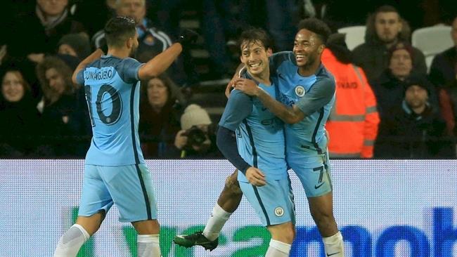 David Silva celebra su gol con Agüero y Sterling | MANCHESTER CITY ep david silva celebragolaguerosterling